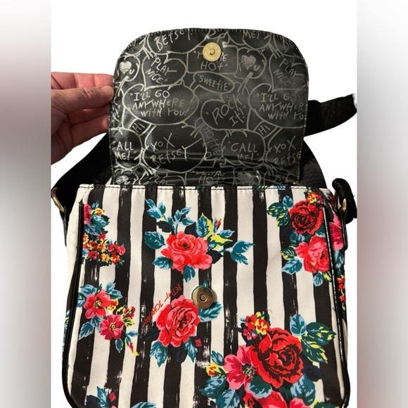 Betsey Johnson Floral Crossbody Bag Purse Striped Black White NWT - Picture 5 of 10